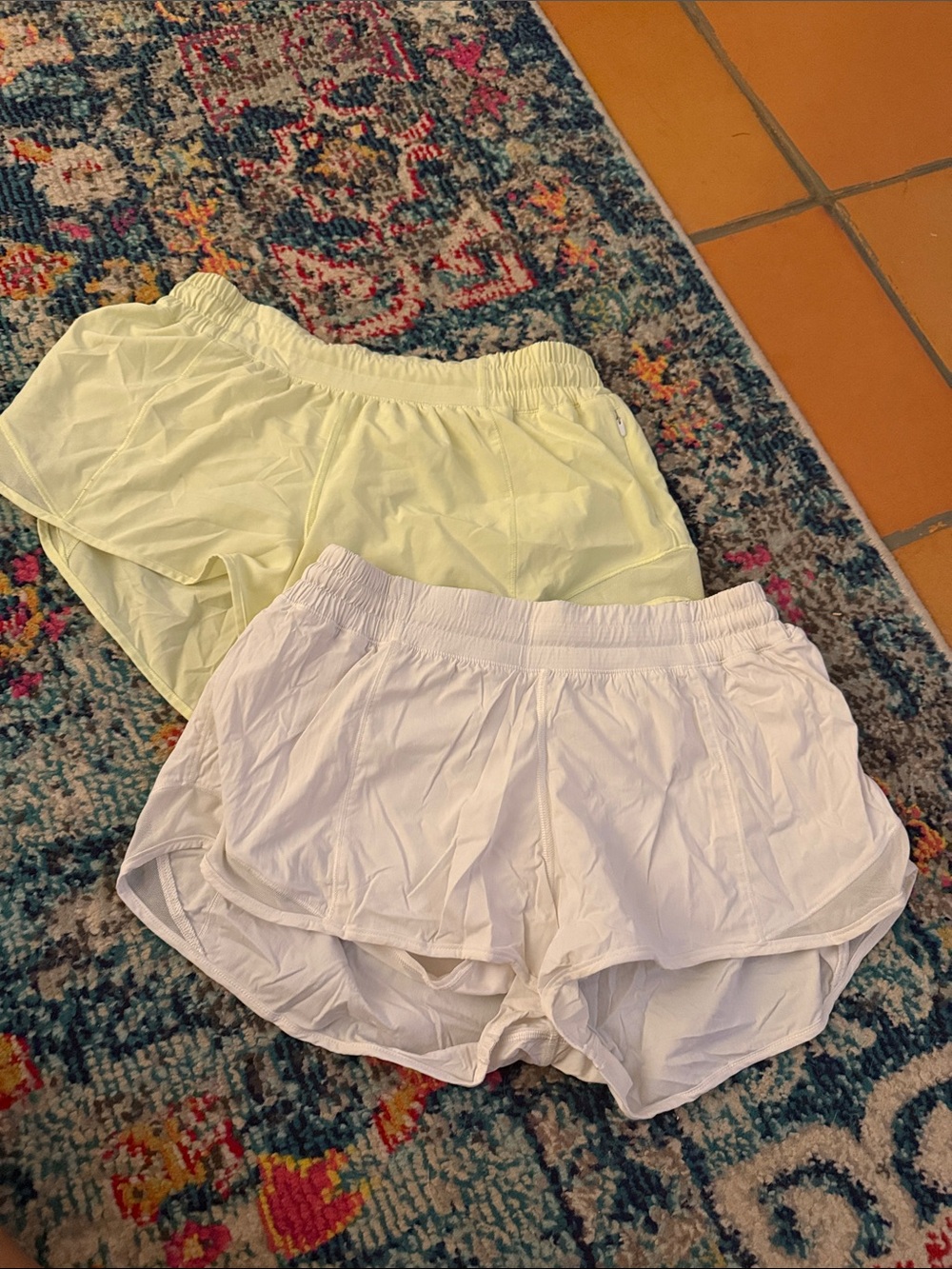 lululemon athletica Light Yellow & White Women’s Athletic Pull-On Shorts